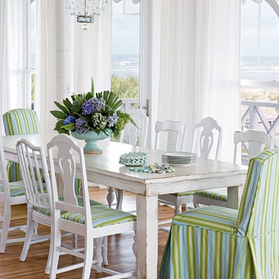 charming-coastal-dining-room-l charming coastal dining room l home inspiration {coastal appeal}