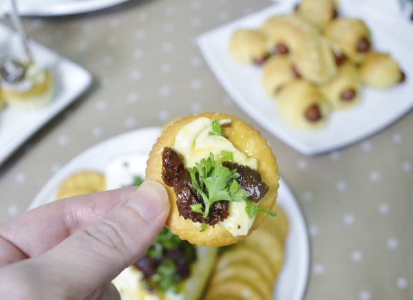 sun dried tomato baked brie