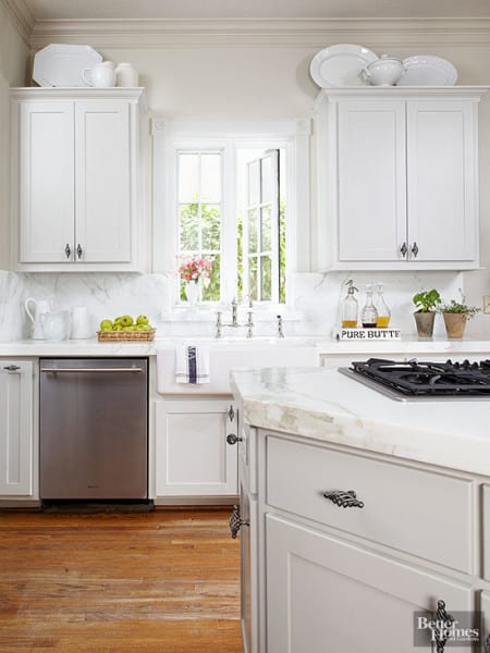 decorating above kitchen cabinets {10 ways}