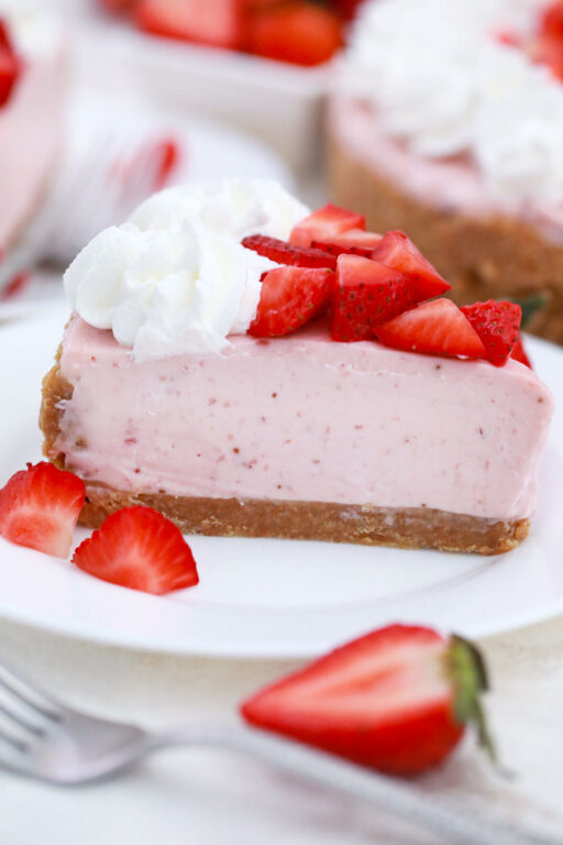 No Bake Strawberry Cheesecake