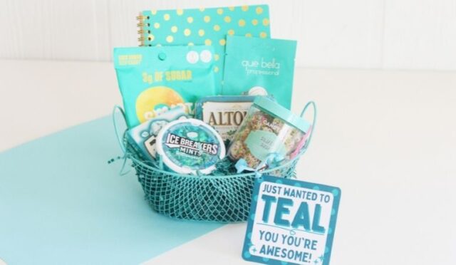 Gift Basket Ideas {How to Make a Gift Basket They'll Love}