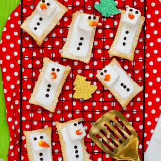 snowmen pop tarts